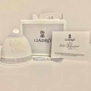 Vintage LLADRO 1993 Porcelain Annual Christmas Ornament Bell Campanita Navidad